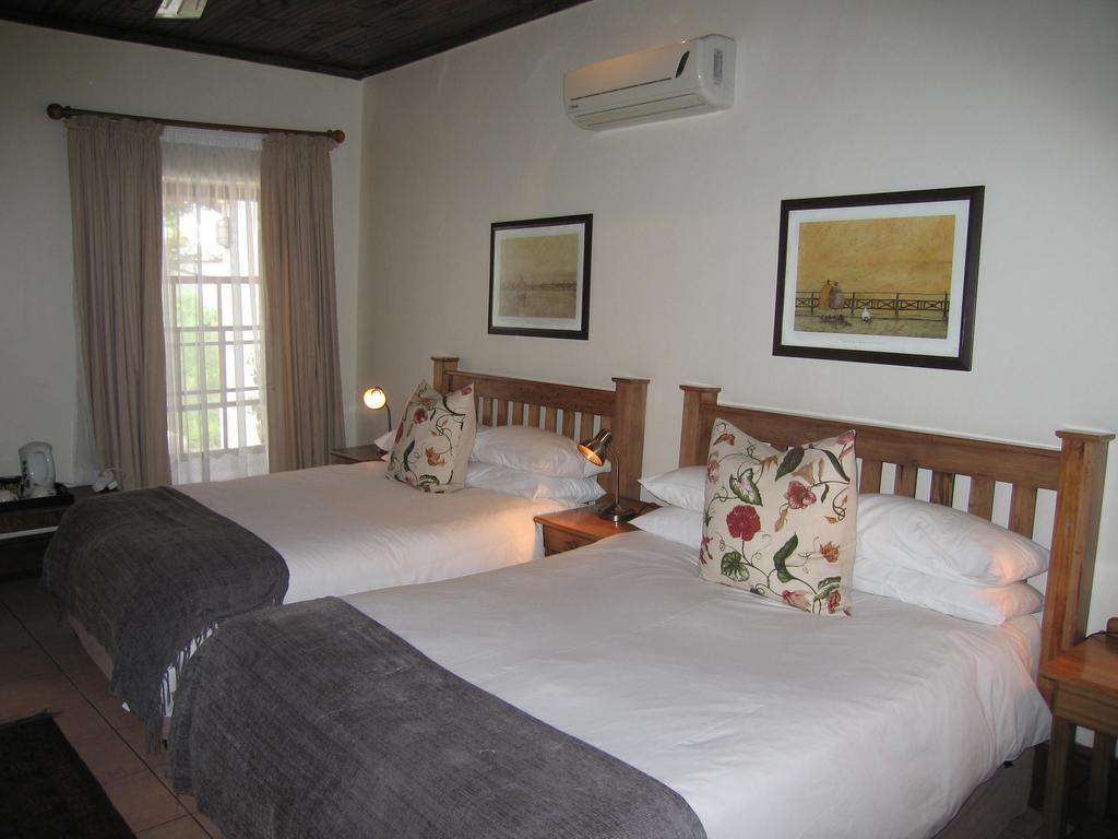 Matoppo Inn Beaufort West Exterior photo